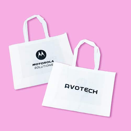 Bolsa TNT blanca con logos Motorola y Avotech impresos en negro