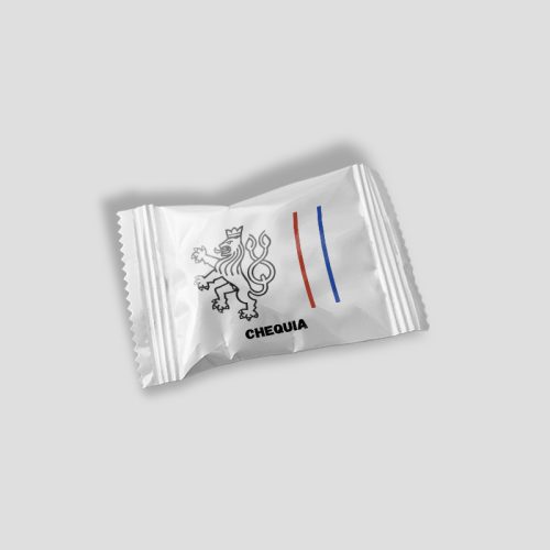 Caramelos corporativos blancos, con logo Embajada república Checa