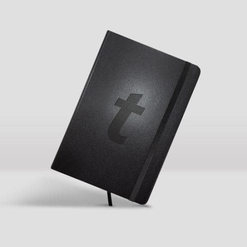 Libreta-mediana-forrada-en-PU-NEGRA- CON-Cuño-Ticketmaster-