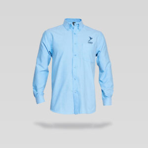 Camisa bordada con logo celeste fetén