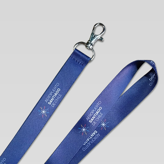Mockup-lanyard-sublimado-Aeropuerto-de-Santiago